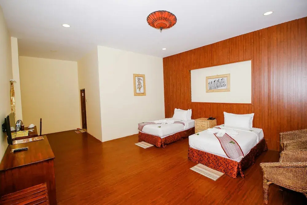 Royal Emerald River View Resort