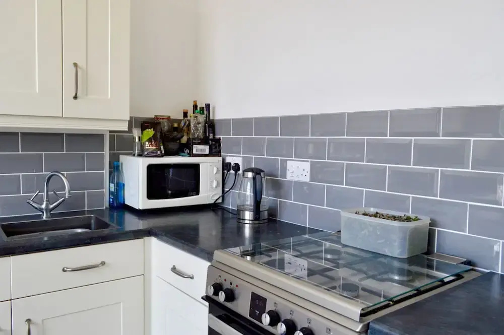 Sophisticated 2 Bedroom Edinburgh Flat Near Old Town