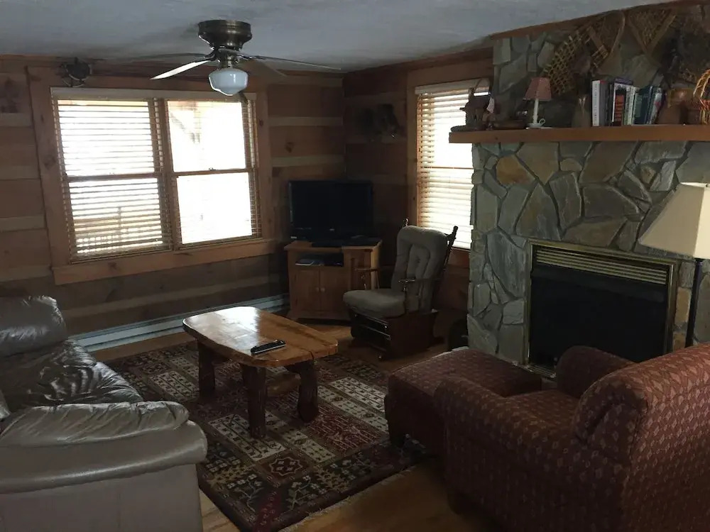 Timber Ridge #2 3 Bedrooms 2 Bathrooms Cabin