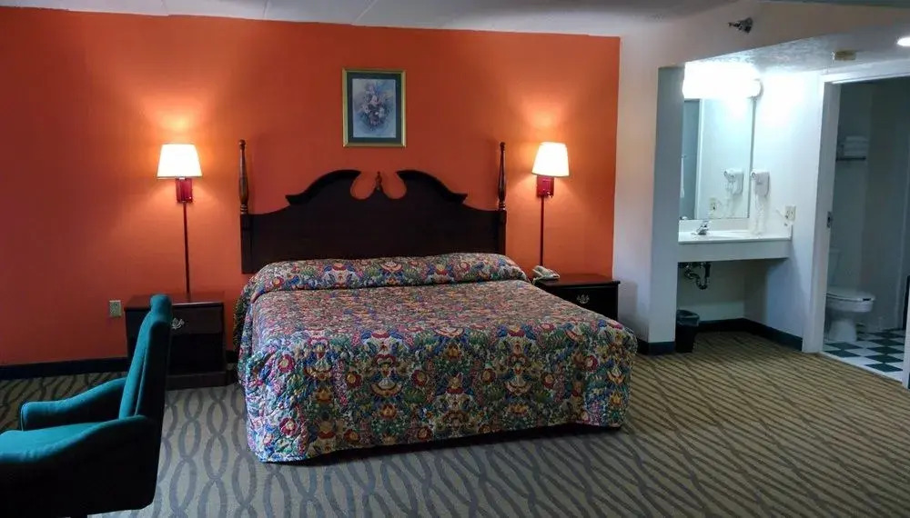 President Inn & Suites