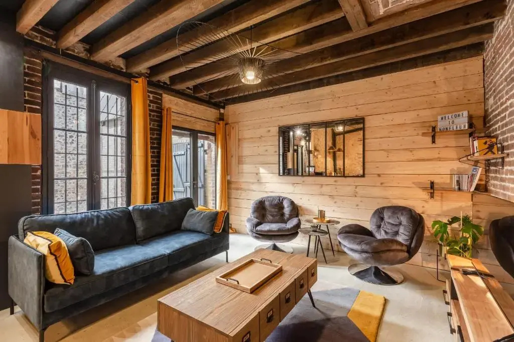 LAtelier dÉléa 4 Terrace - Industrial-chic in the heart of Honfleur