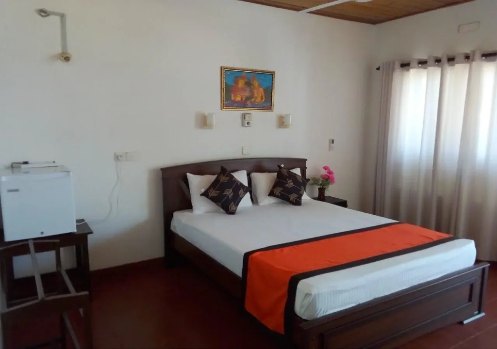New SeaSide Inn Hikkaduwa