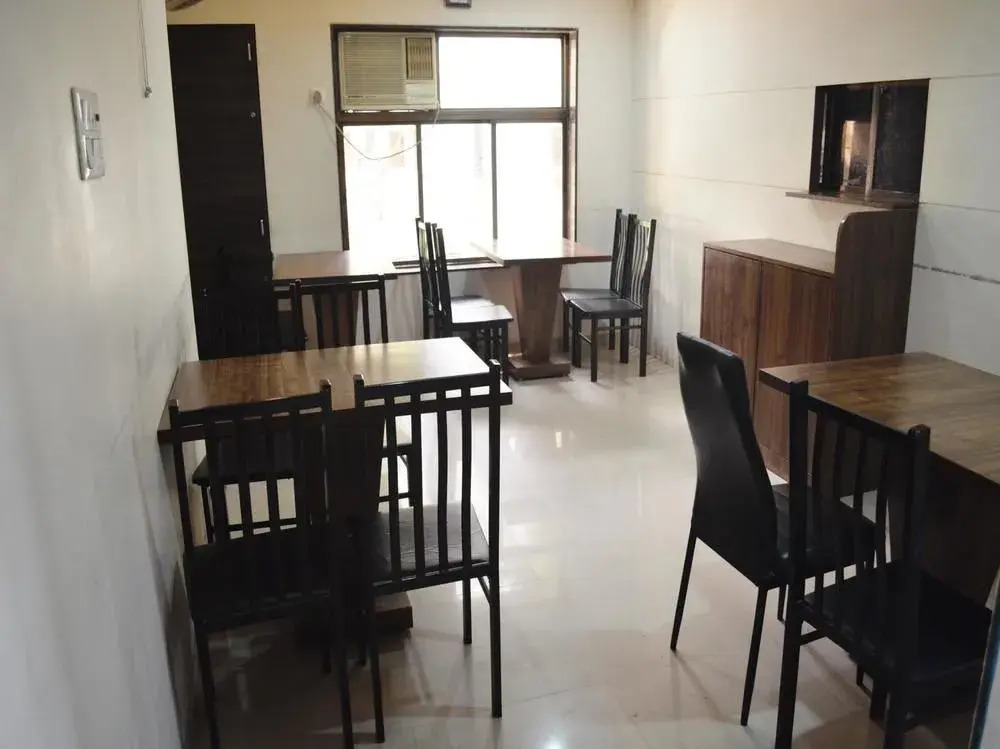 OYO 2430 Hotel Apex