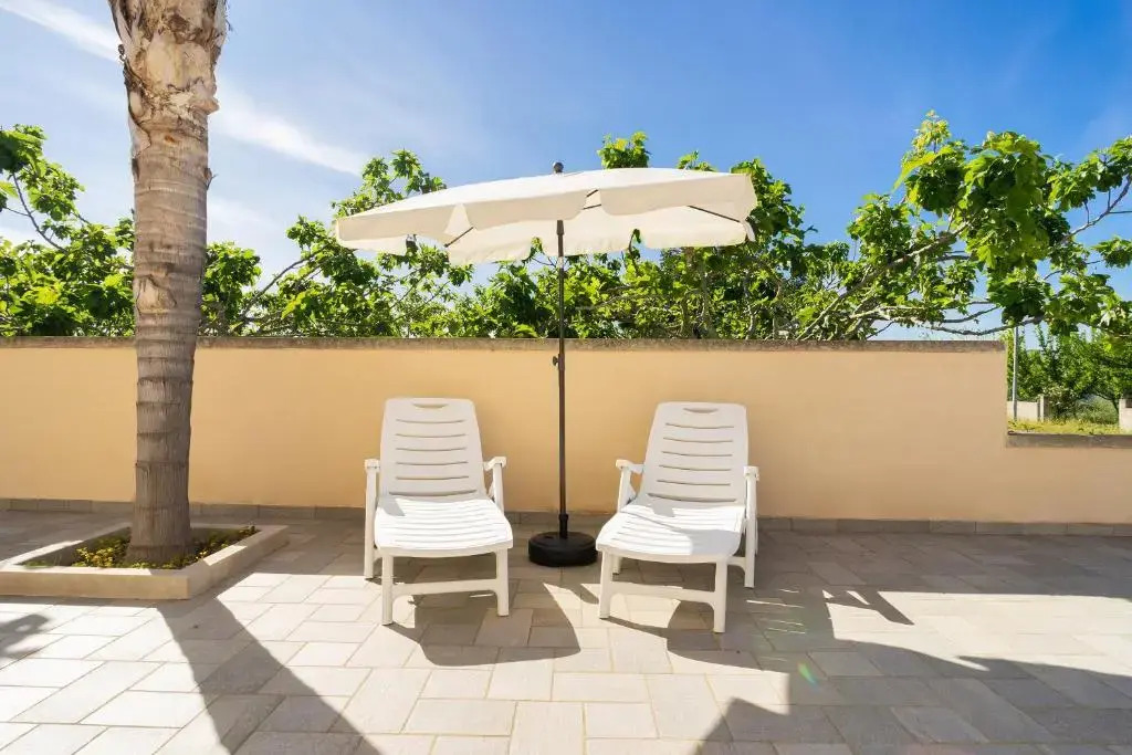 Intera villa ad uso esclusivo con 2 bagni 4 camere da letto,garage,giardino,area fitness,lavatrice,wifi