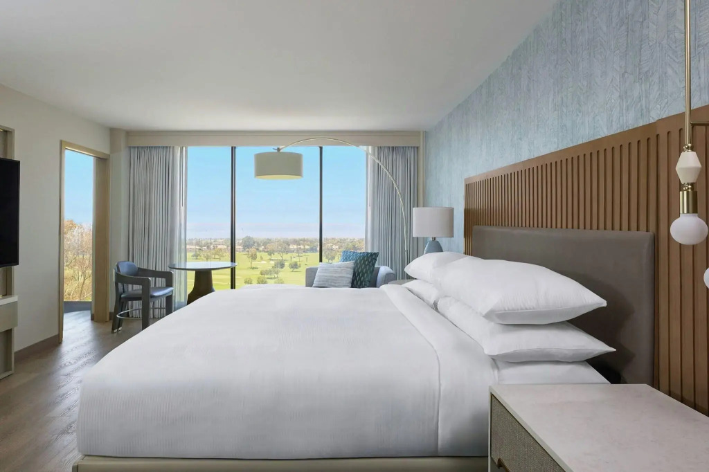 VEA Newport Beach, a Marriott Resort & Spa