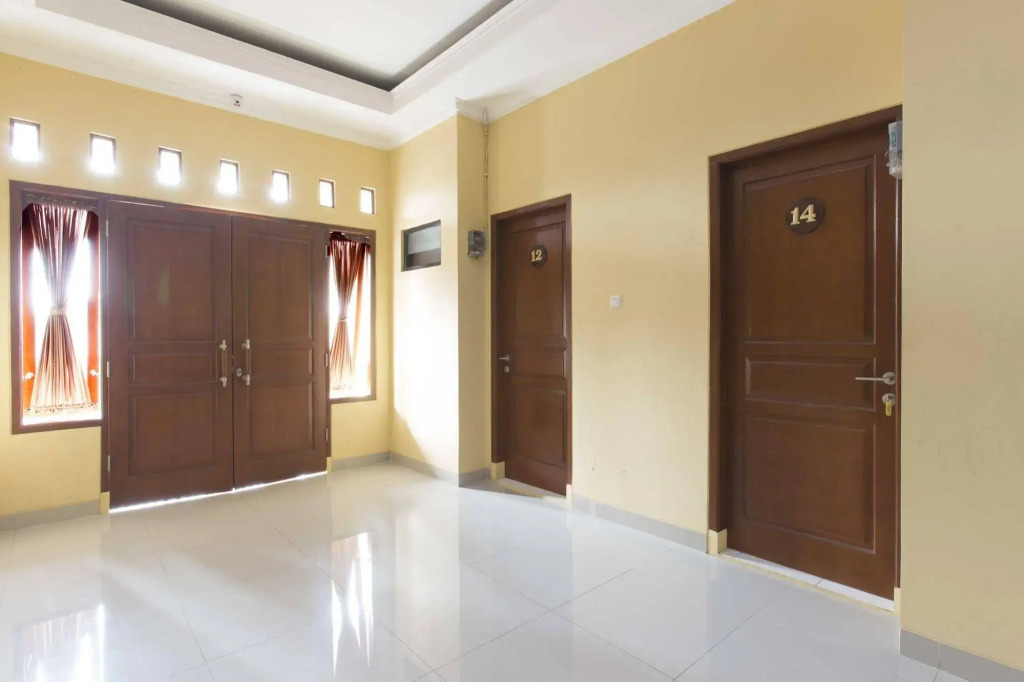 RedDoorz @ Utan Kayu