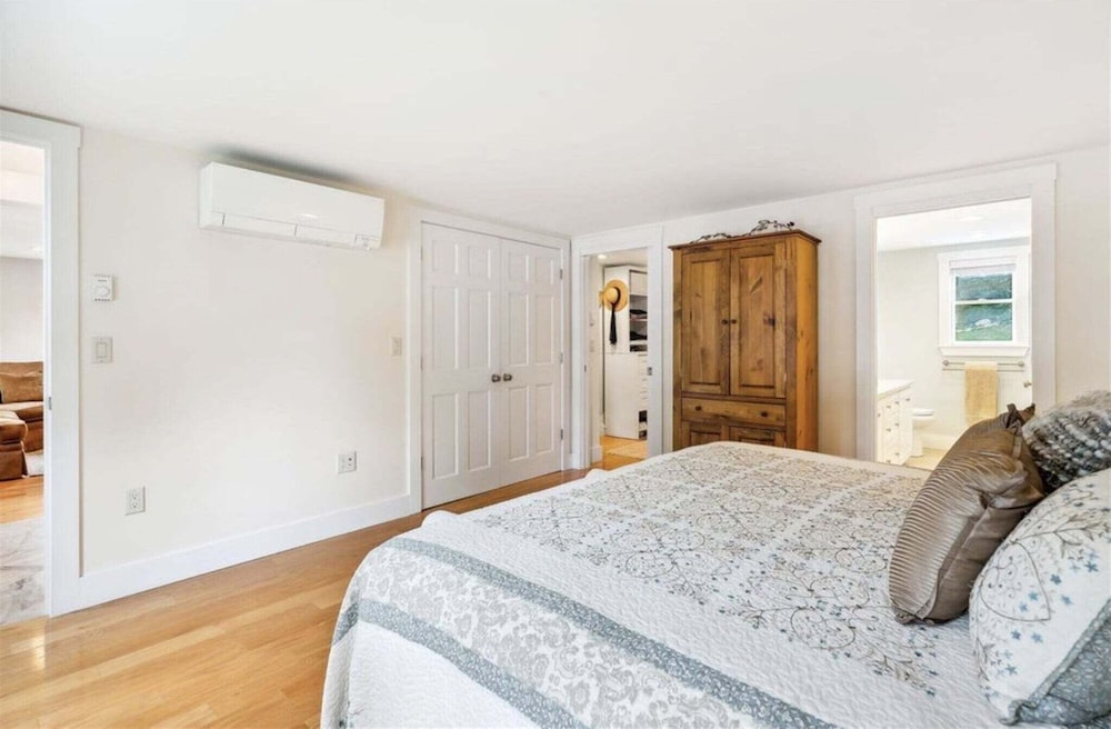 Lakeside Retreat Limit 10 3 Bedroom Home