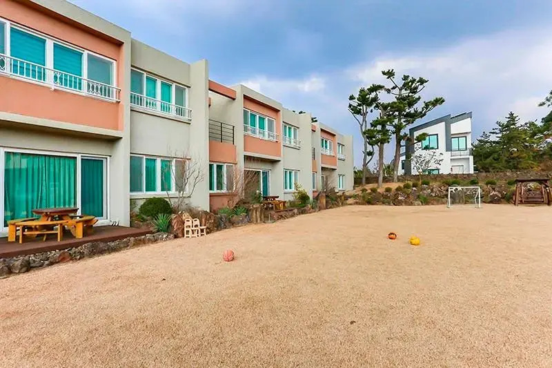 Jeju Nangbile House Pension
