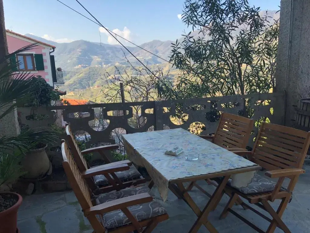 LevantoTwo bedrooms Flat with terrace