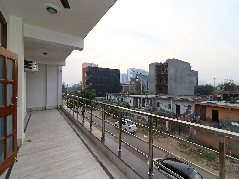 OYO 10669 Hotel Comfort Stay Inn