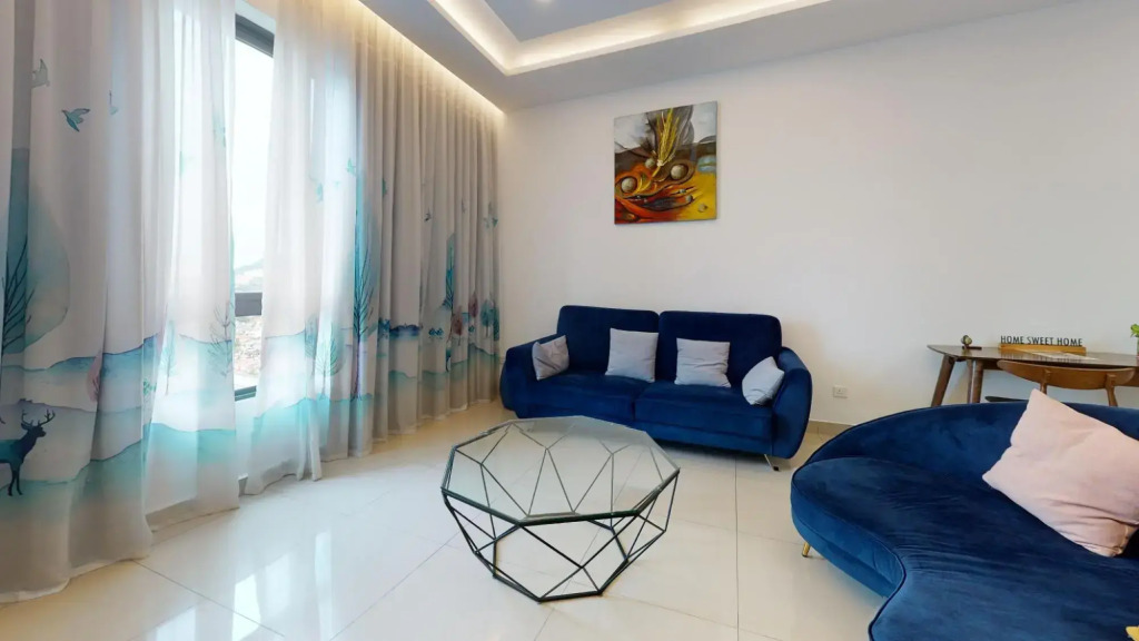 Comfy Family Suite 3 Bedrooms @ Menjalara