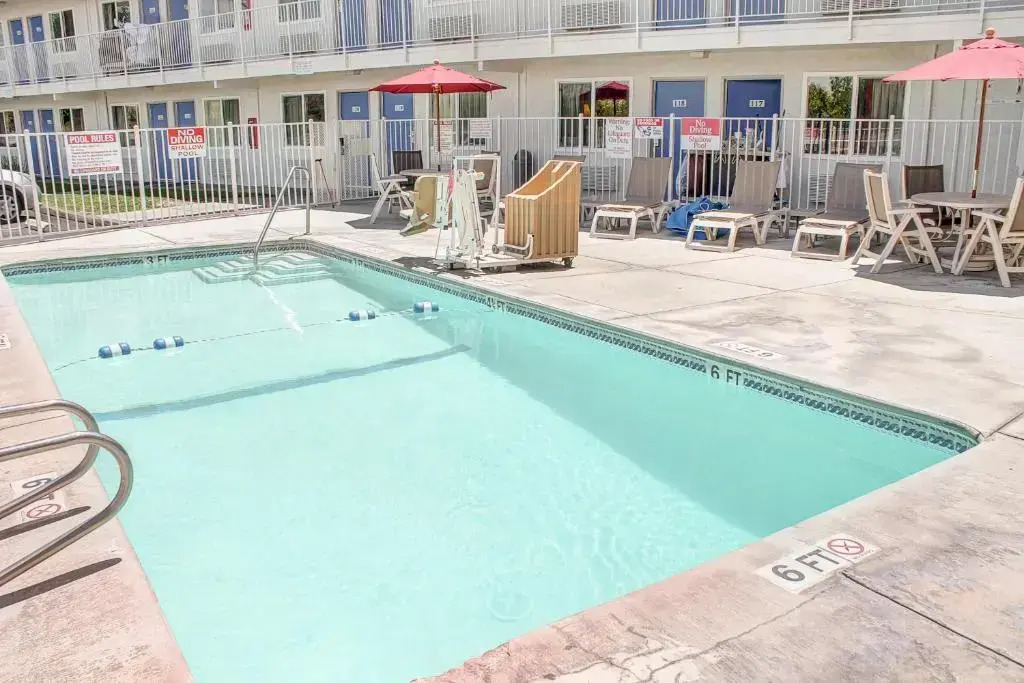 Motel 6-Lancaster, CA