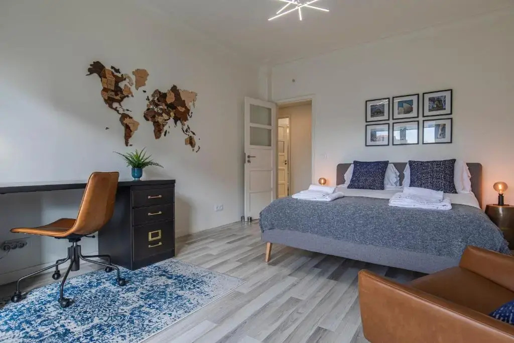 Glamorous Lisbon 2BDR Apartment by LovelyStay
