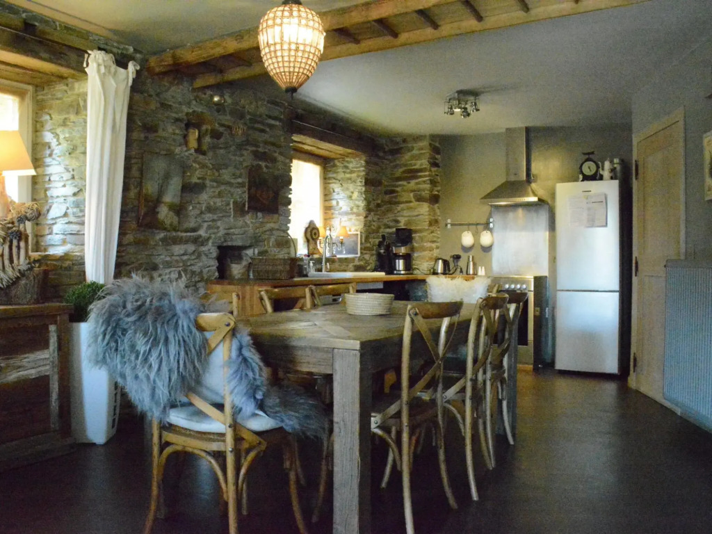 Cottage with Foosball & Garden