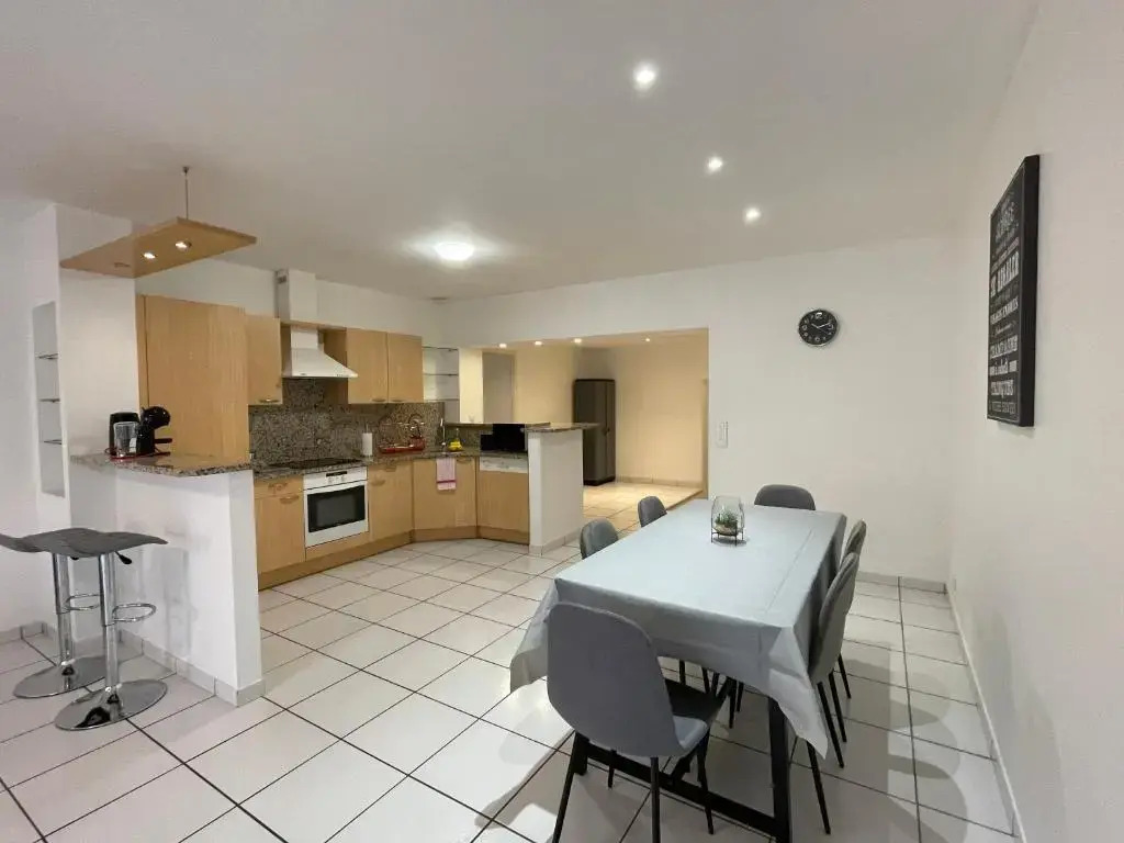 Grand appartement 87m2 à 10 mètres de la plage