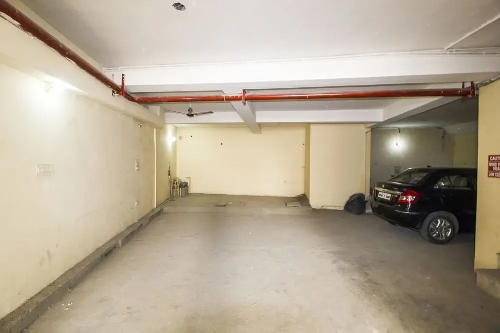 OYO 11689 Kelvish Hotel