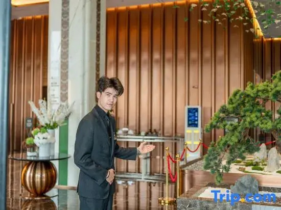 Yimei Grand Hotel (Nalati Tourist Scenic Area Branch)