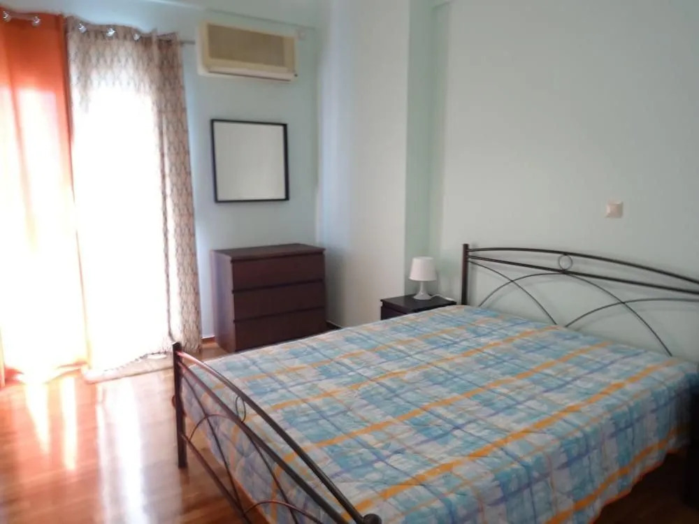 Modern Traditional Central Apartment