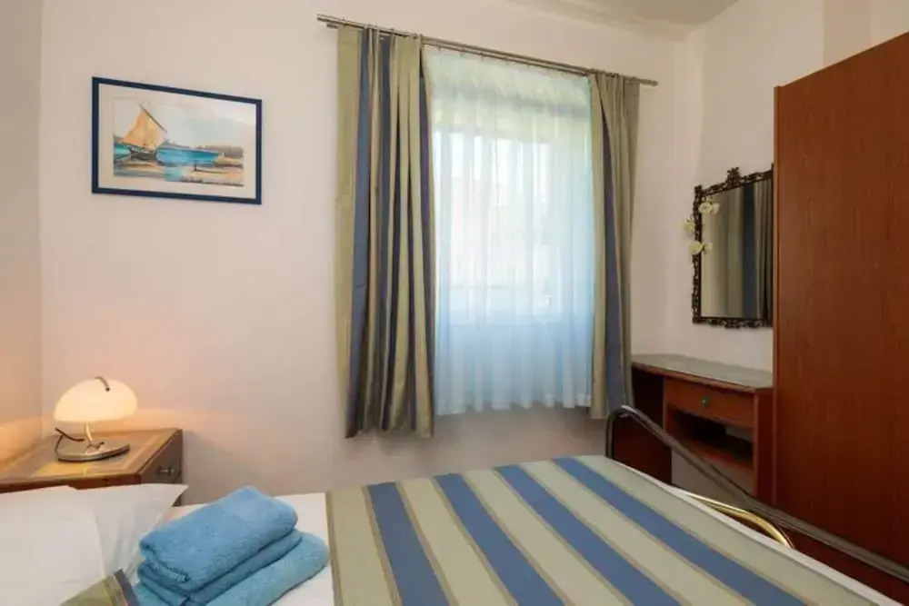 Apartment Oaza - Three Bedroom Apartment With Terrace and Sea View