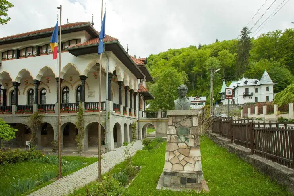 IL Piccolo Castello Busteni