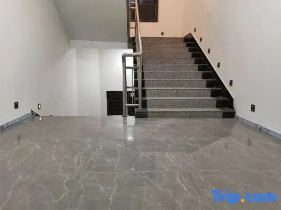Shangshui Yujin Business Hotel