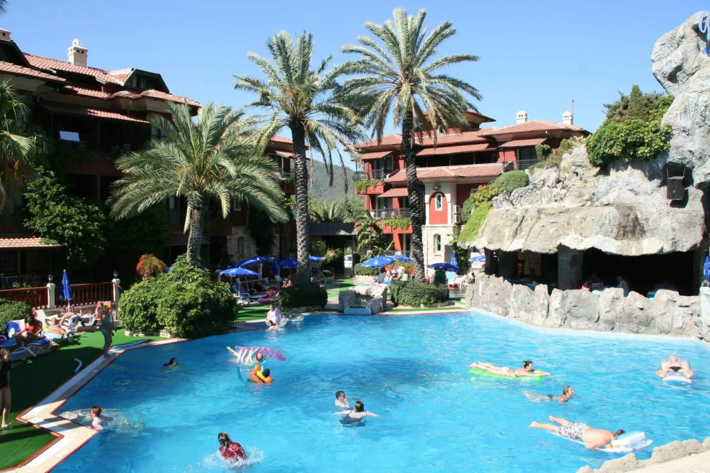 Grand Aquarium