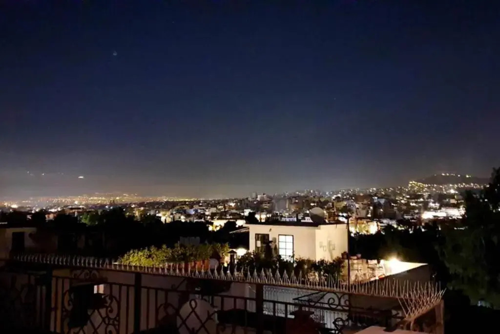 Central apt with private rooftop and stunning view