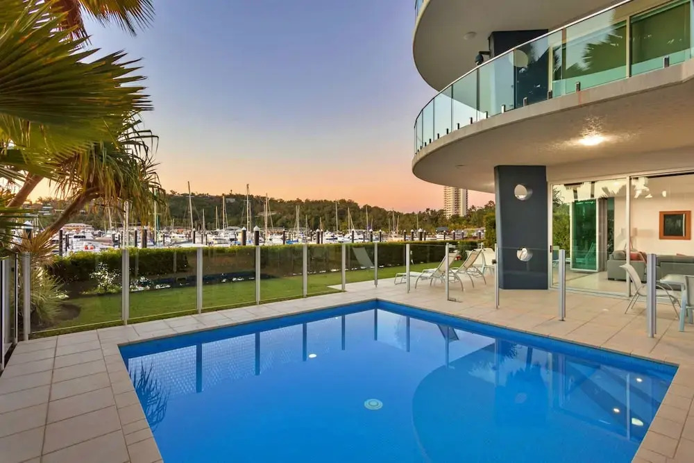 Pavillions 12 With Pool And Golf Buggy