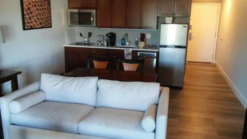 Astoria Riverwalk Inn