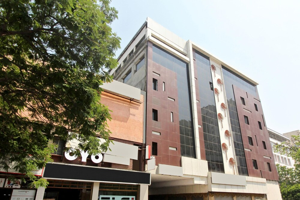 Hotel O Vasundhara Guest House Tankbund