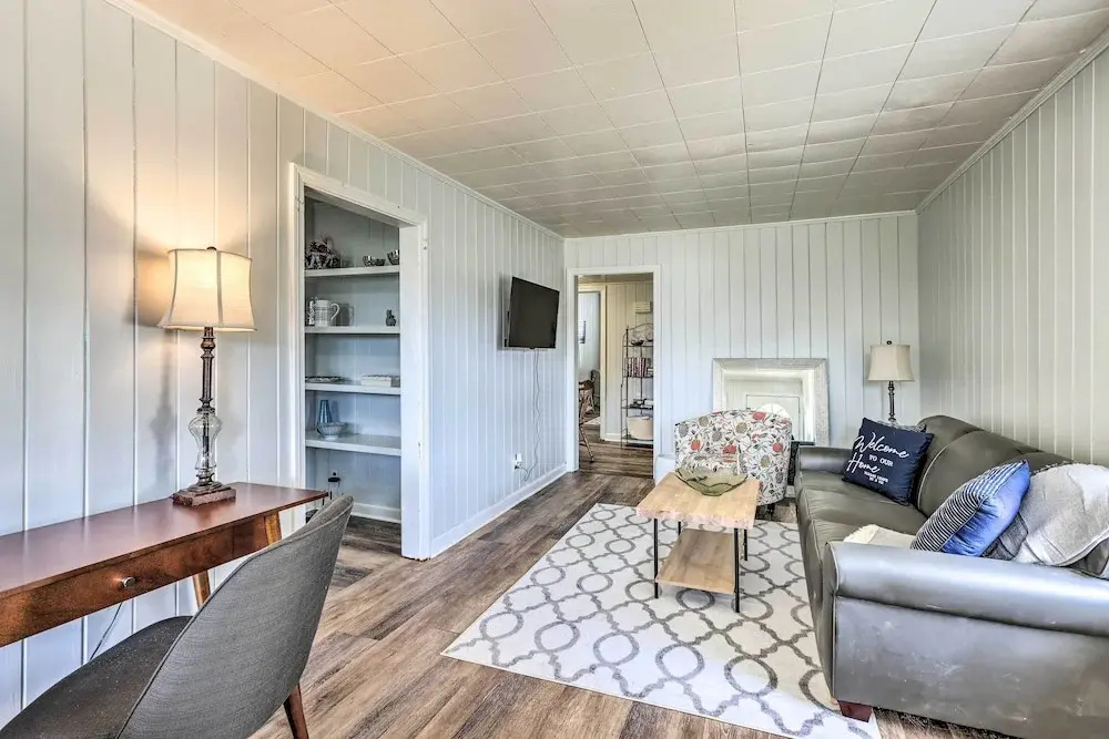 Inviting House 2 Mi to University of Alabama