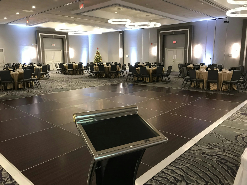 Holiday Inn Chicago Nw Crystal Lk Conv Ctr by IHG