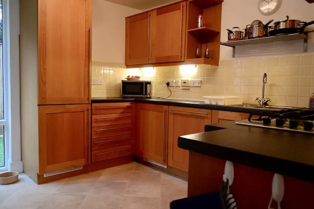 2 Bedroom Home Close To City Centre