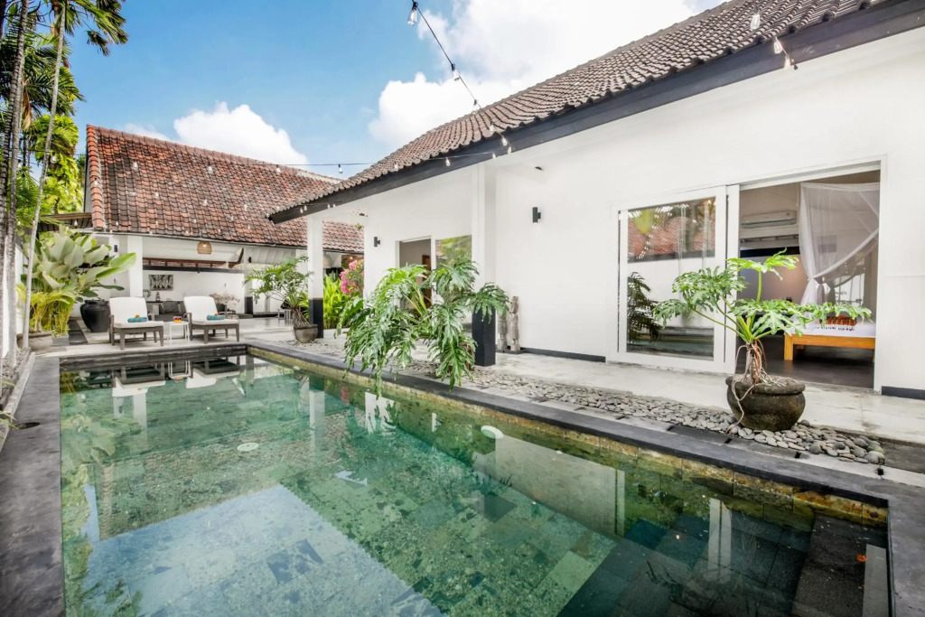 Villa Zebra Seminyak, 4BR private pool villa, Close to Potato Head