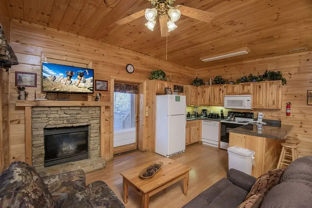 Lockers Mountain Hideaway by Eagles Ridge Resort