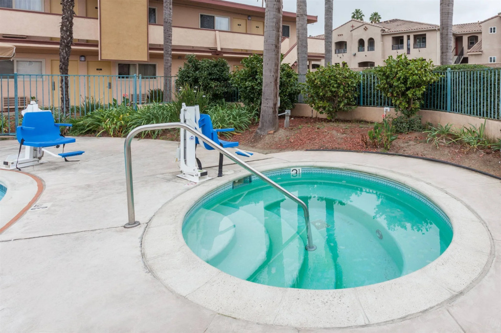 Super 8 Oceanside