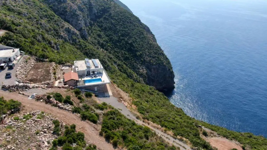Private Sea View with Infinity Pool in VILLA NERIN Zagora