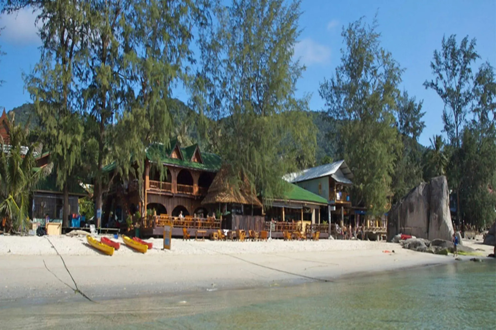 Bans Diving Resort