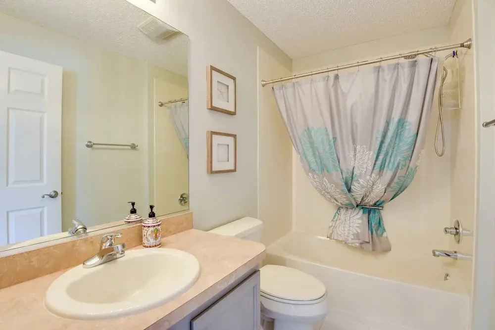 Courtyard Villa w/ Lanai & Community Amenities