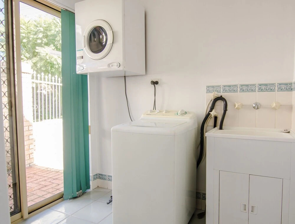 St James Cosy Home - Best Value