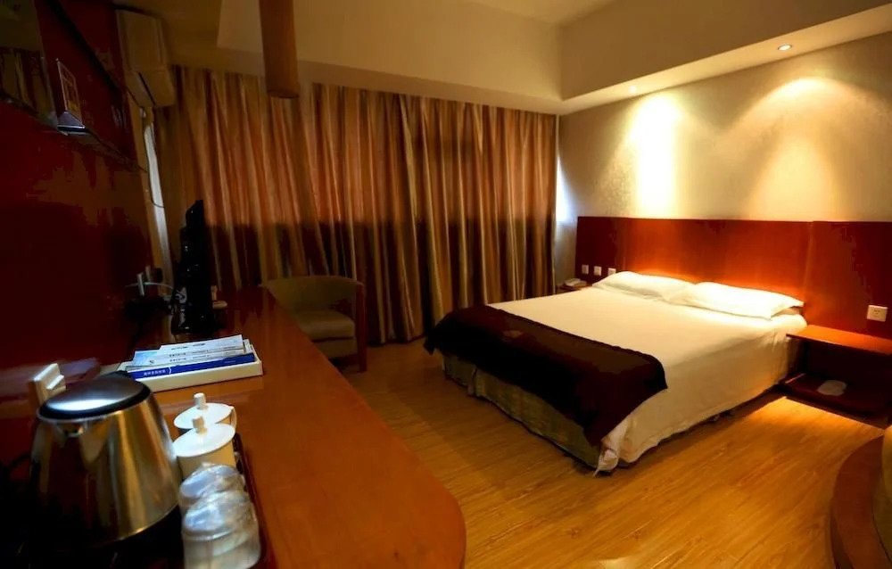 Jingyuan Hotel - Huayin