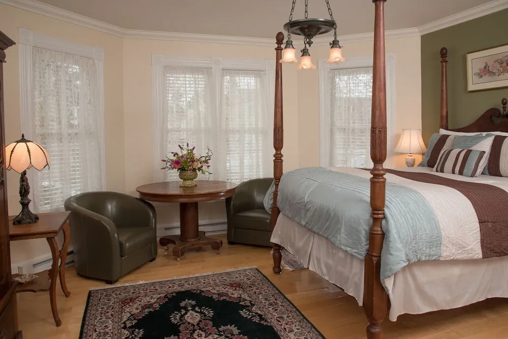 Tucker House Inn