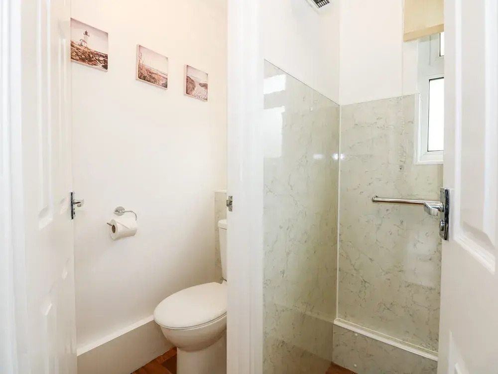8 Royal Chalet Park