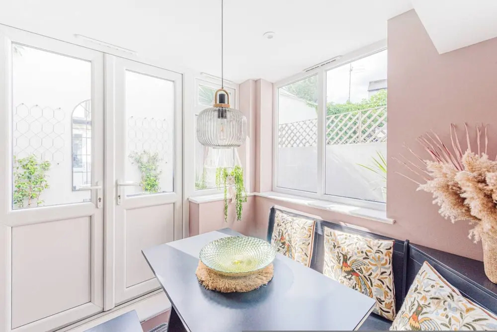 Clapham Calm 2 Bedroom Flat With Garden