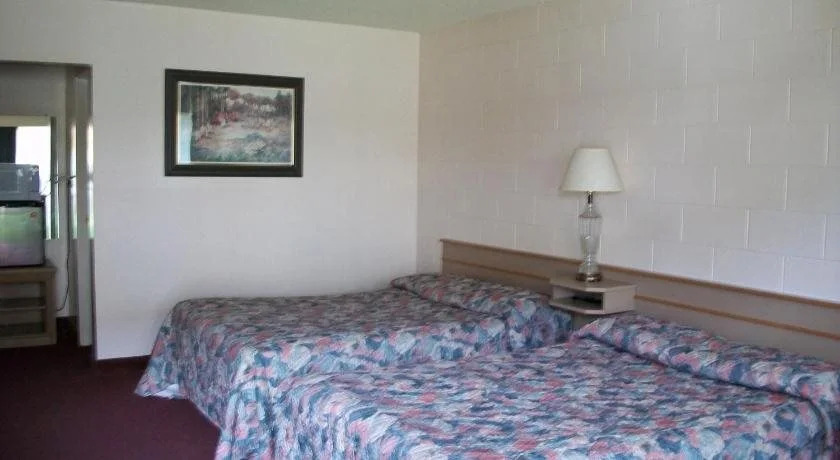 Hospitality Courtyard Inn