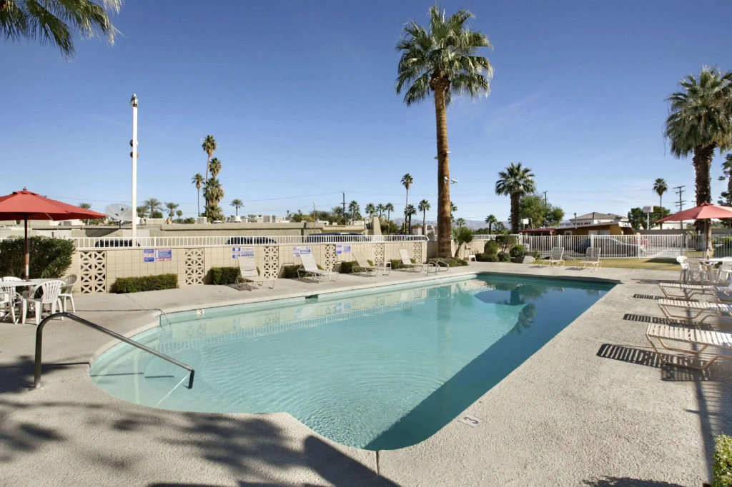 Sol Springs Inn