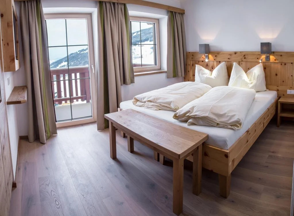 La Montana Ski & Hiking LODGE