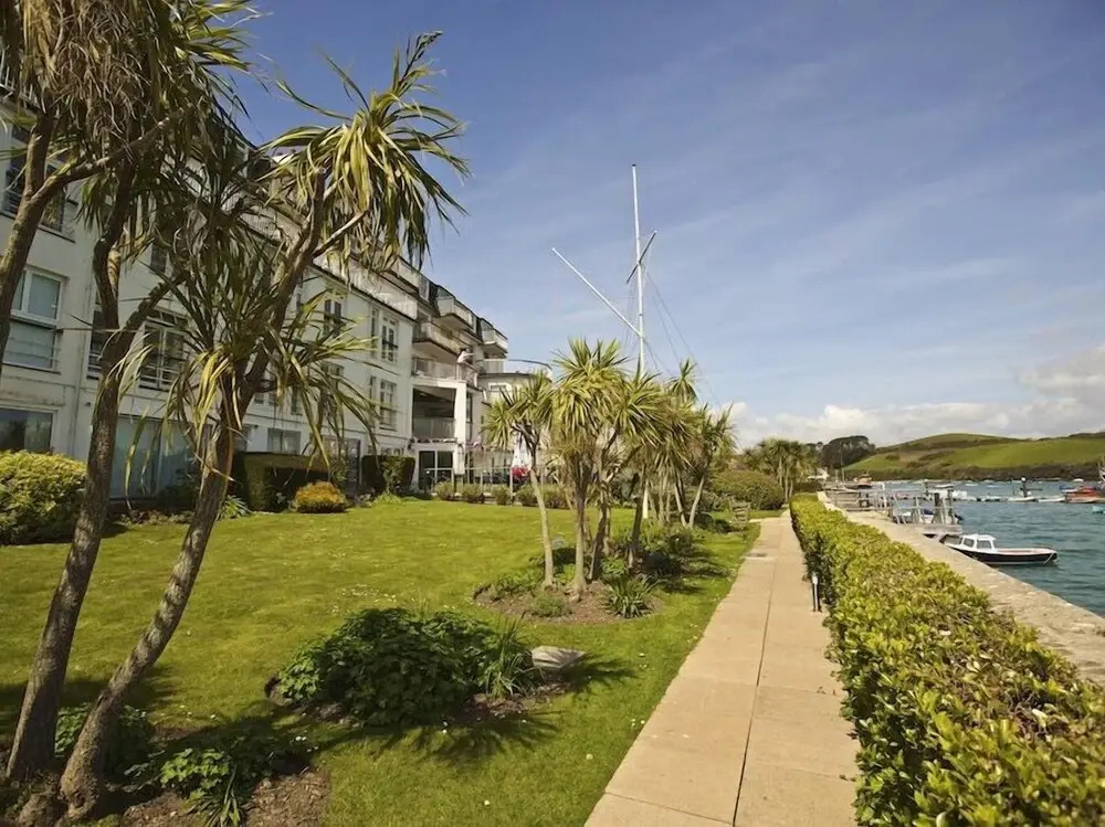 4 The Salcombe