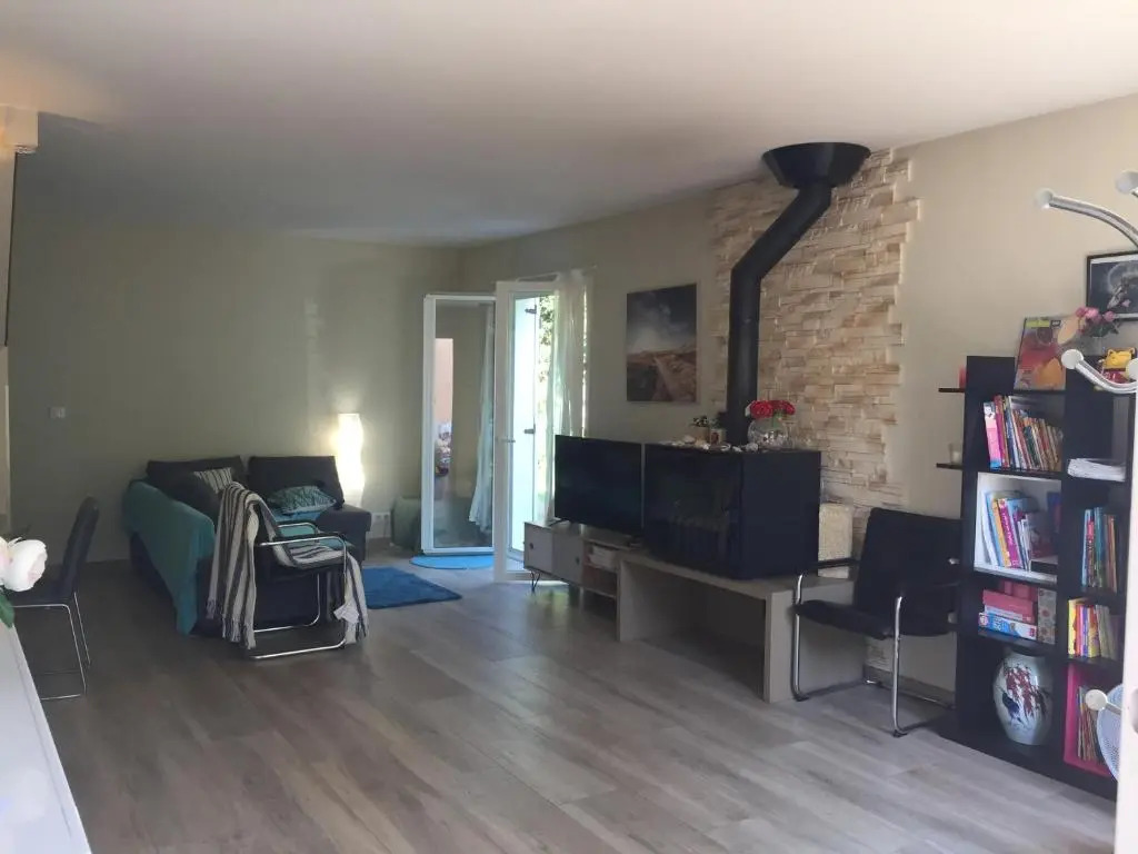 Villa 3 room, private pool , 2 min beach by car 20 min from croisette by bus