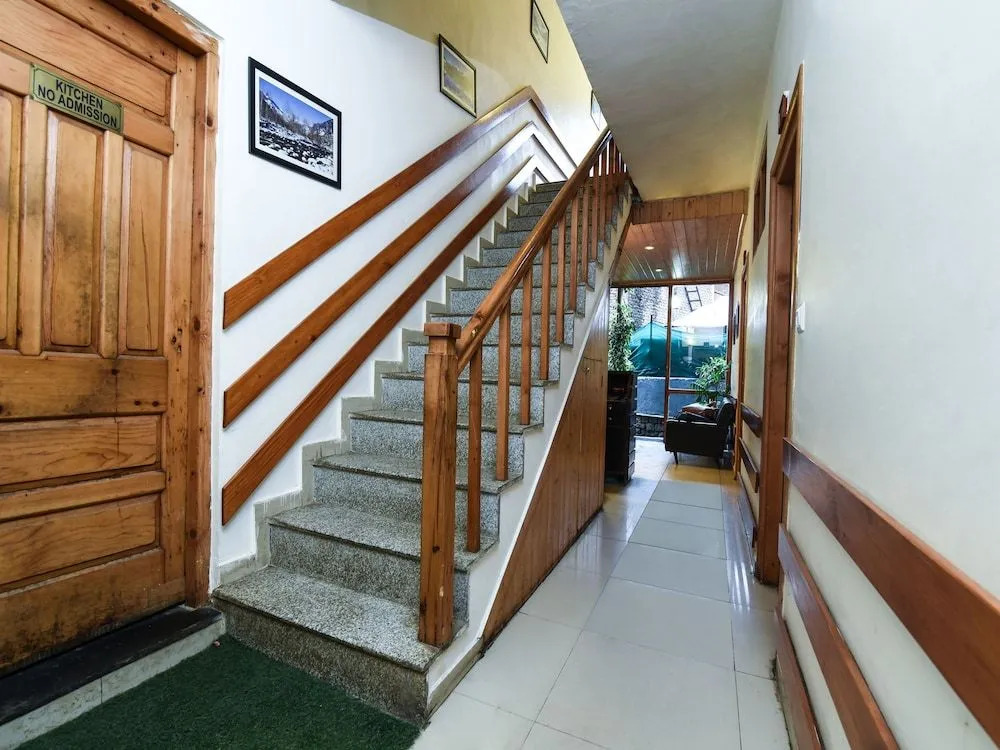 OYO 13410 Hotel Sunflower